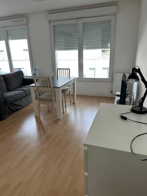 Grand De 37m Carres - Rer Laplace Et Maison Des Examens A 5 Minutes A Pied * Arcueil
