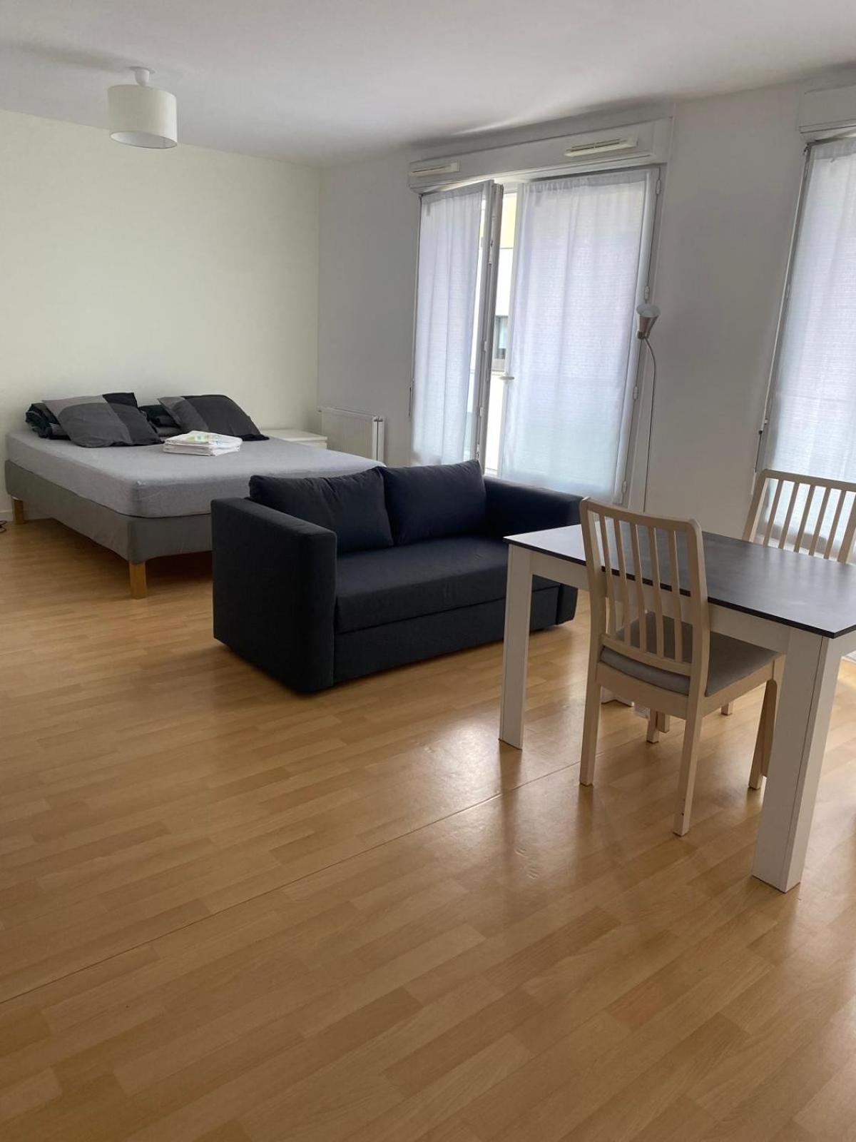 Grand De 37m Carres - Rer Laplace Et Maison Des Examens A 5 Minutes A Pied Apartment Arcueil