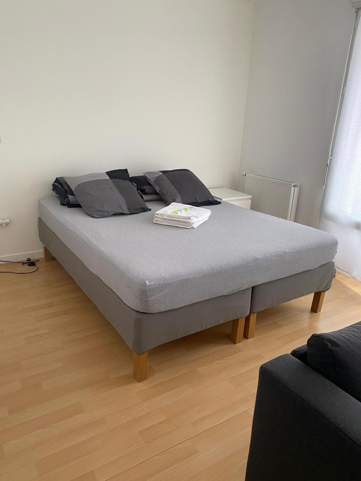 Apartment Grand De 37m Carres - Rer Laplace Et Maison Des Examens A 5 Minutes A Pied Arcueil